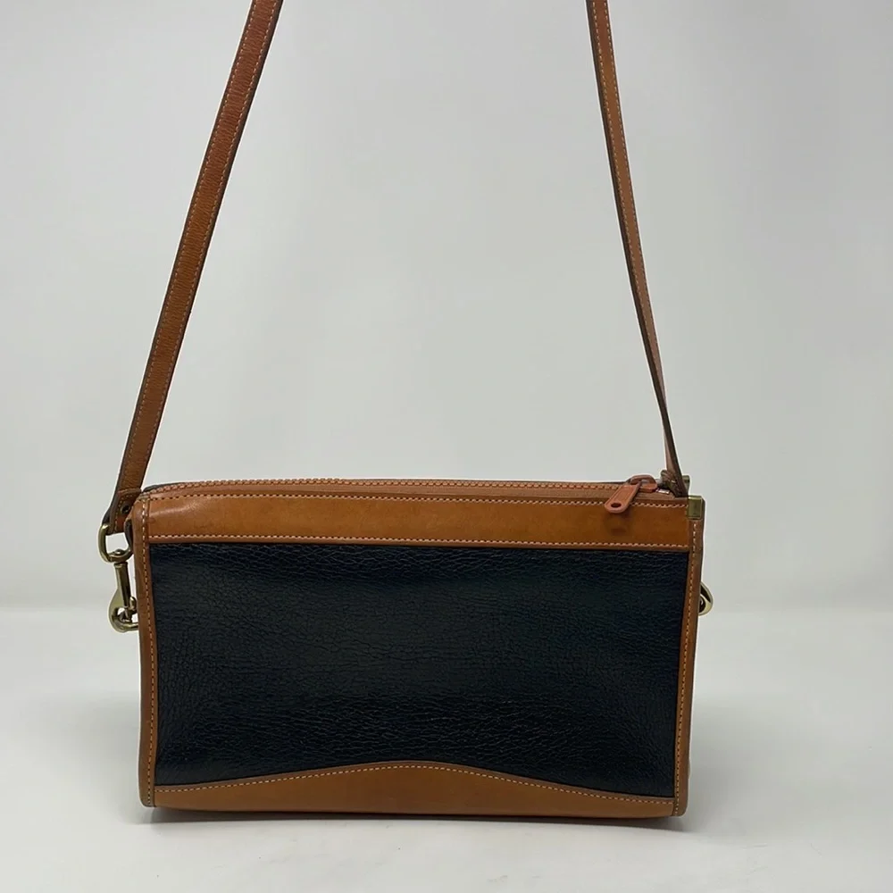 Vintage Dooney & Bourke Leather Crossbody🖤 - Picture 6 of 16